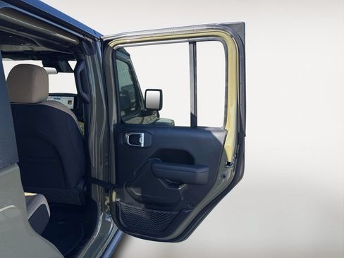 New 2026 Jeep Gladiator Willys AWD/4WD image 17