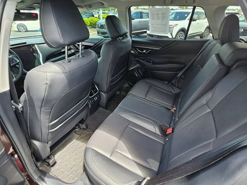 Used 2025 Subaru Outback Limited AWD/4WD image 12