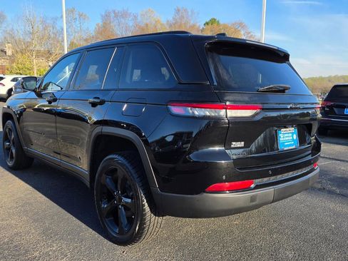 Used 2023 Jeep Grand Cherokee Limited w/ Black Appearance Package image 4