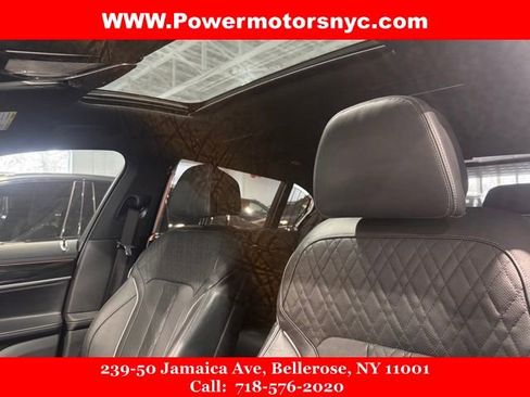 Used 2020 BMW 740i w/ M Sport Package image 28