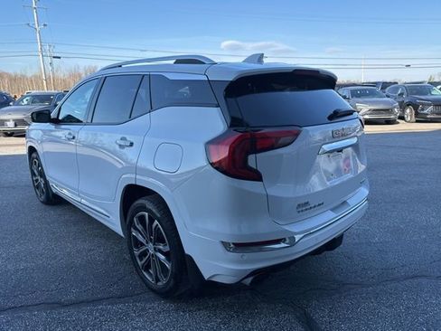 Certified 2020 GMC Terrain Denali w/ Denali Premium Package AWD/4WD image 5