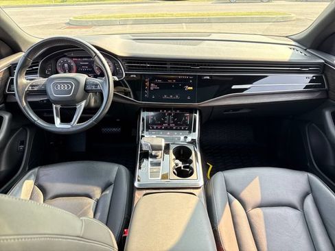 Used 2020 Audi Q8 Premium Plus w/ Premium Plus Package AWD/4WD image 18