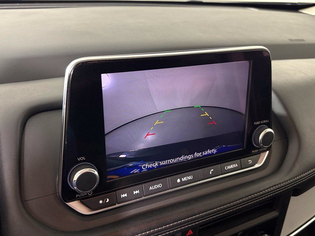 Used 2024 Nissan Rogue SV FWD image 24