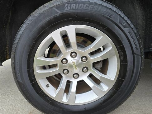 Used 2015 Chevrolet Suburban LT image 48