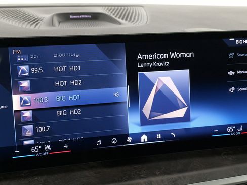 Used 2024 BMW X7 xDrive40i w/ Executive Package image 55