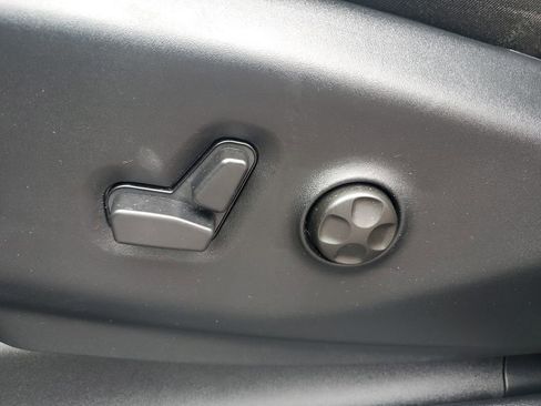 New 2026 Chrysler Pacifica Select image 13