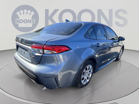 Used 2025 Toyota Corolla LE FWD image 4