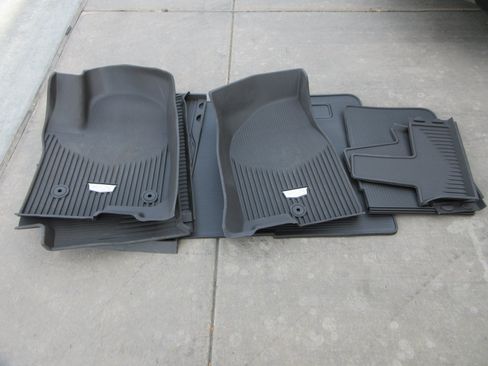 Used 2024 Cadillac Escalade Sport w/ Touring Package AWD/4WD image 61