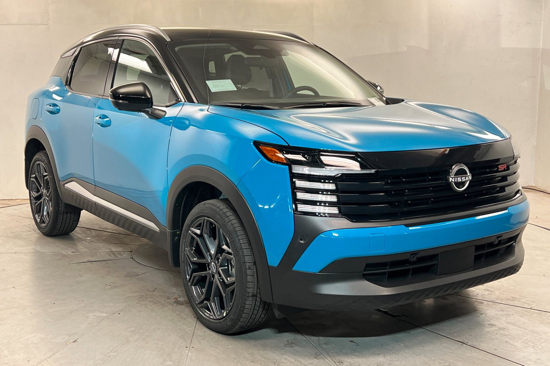 New 2026 Nissan Kicks SR FWD image 7