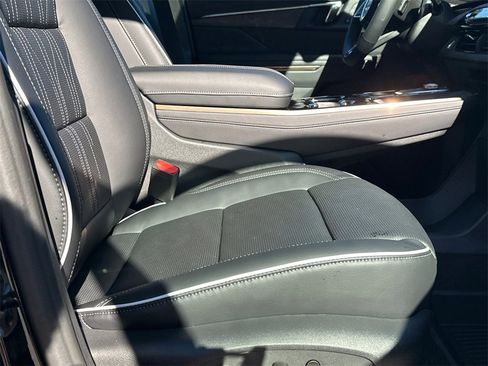 New 2026 Buick Enclave Avenir w/ Super Cruise Package image 14