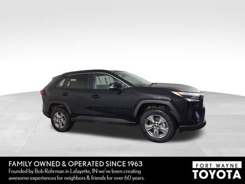 Used 2025 Toyota RAV4 XLE image 5