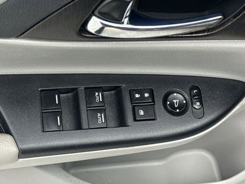 Used 2015 Honda Accord Touring image 18