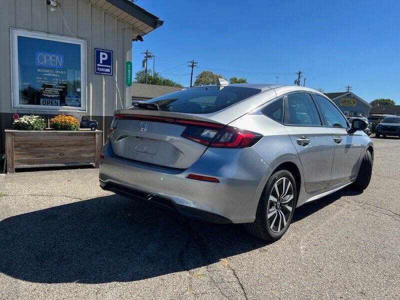 Used 2022 Honda Civic EX-L image 9