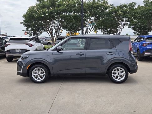 Certified 2025 Kia Soul LX w/ LX Technology Package FWD image 12