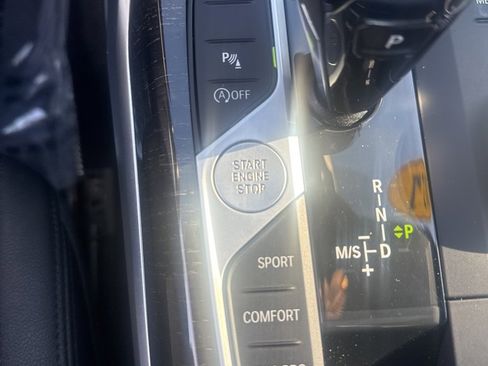 Used 2021 BMW 330i xDrive Sedan w/ Convenience Package image 9