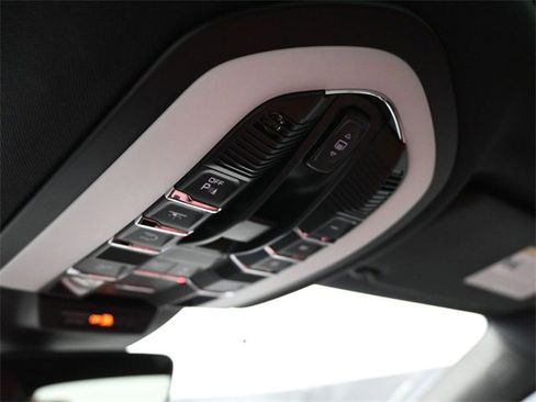 Used 2023 Porsche Macan GTS image 20