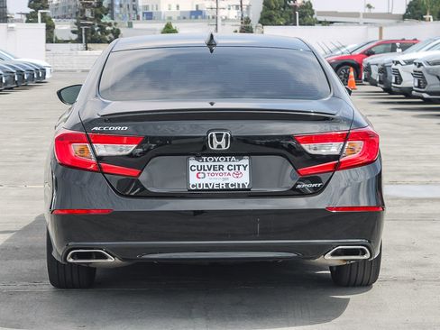 Used 2022 Honda Accord Sport image 8