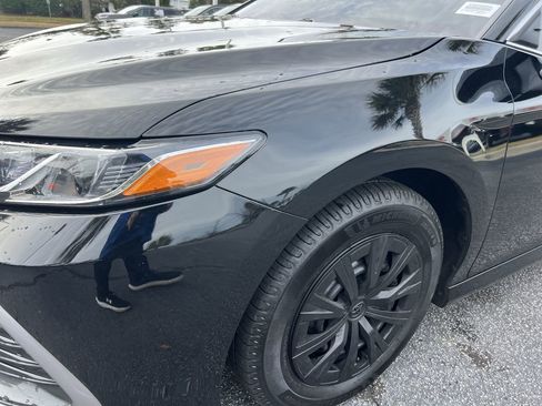 Used 2023 Toyota Camry LE image 6
