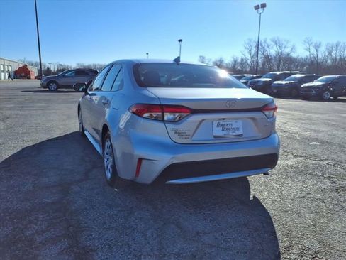 Used 2022 Toyota Corolla LE image 28