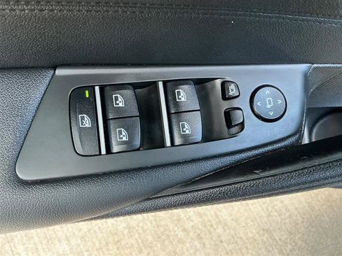 Used 2018 BMW 530e xDrive w/ Premium Package 2 AWD/4WD image 26
