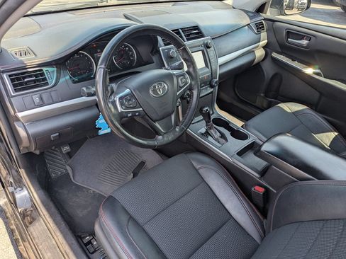 Used 2016 Toyota Camry SE FWD image 14