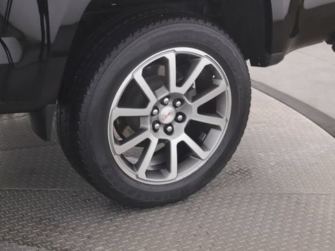 Used 2022 GMC Canyon Denali AWD/4WD image 14
