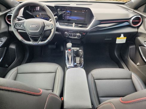 New 2026 Chevrolet Trax RS w/ Sunroof Package FWD image 18