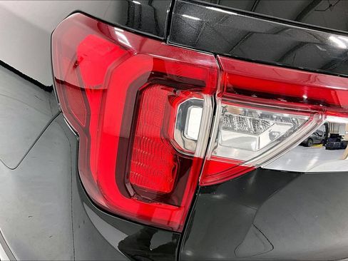 Used 2022 GMC Acadia Denali w/ Denali Ultimate Package FWD image 38