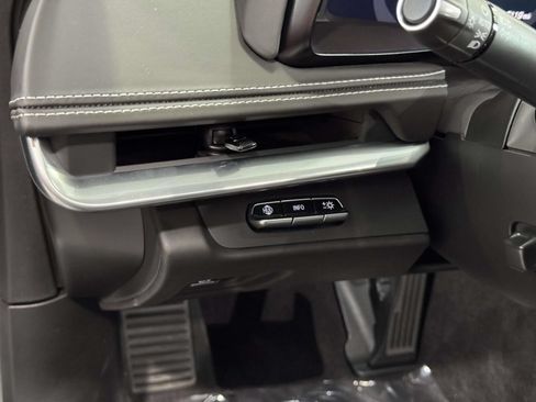 Certified 2023 Chevrolet Corvette Stingray Premium Conv w/ Battery Protection Package RWD image 16