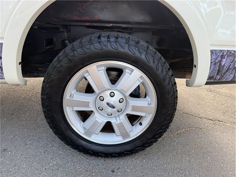 Used 2007 Ford F150 Lariat AWD/4WD image 12