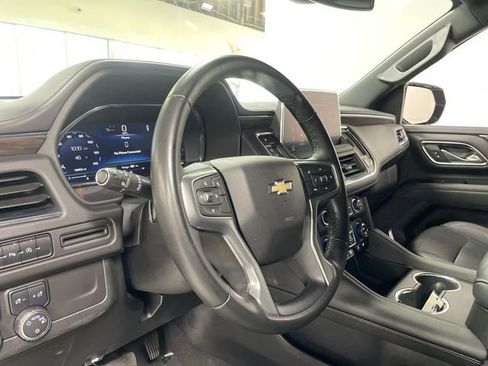 Used 2024 Chevrolet Suburban LT image 14