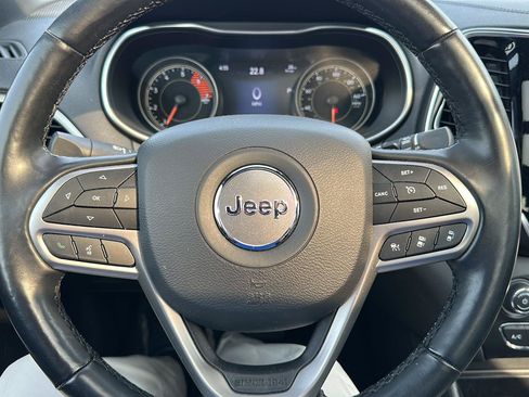 Used 2021 Jeep Cherokee High Altitude AWD/4WD image 17