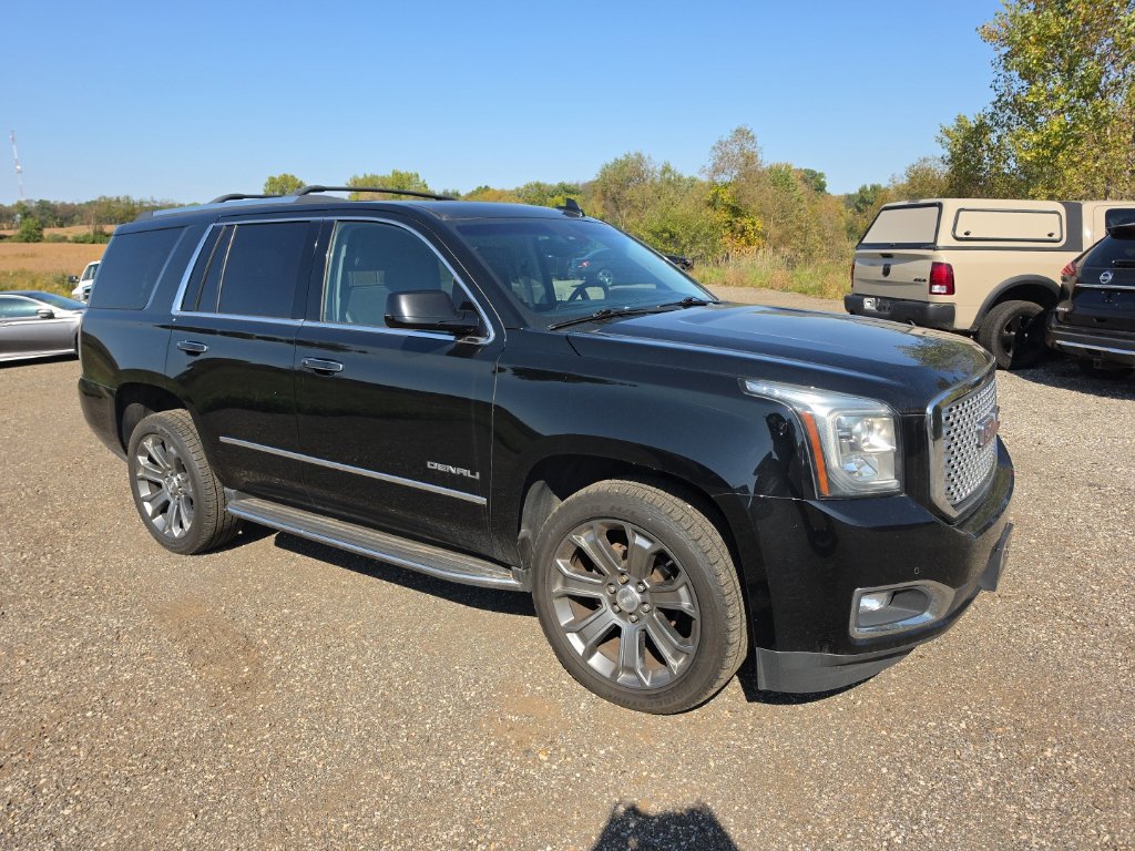 Used 2017 GMC Yukon Denali w/ Open Road Package AWD/4WD image 3