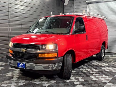 Used 2022 Chevrolet Express 2500 w/ Driver Convenience Package image 39