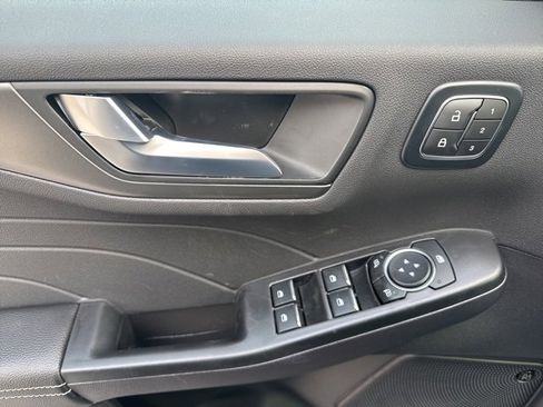 New 2026 Ford Escape Active w/ Active Premium Tech Pack image 9