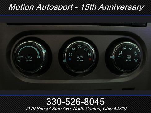 Used 2012 Dodge Challenger SRT8 RWD image 21