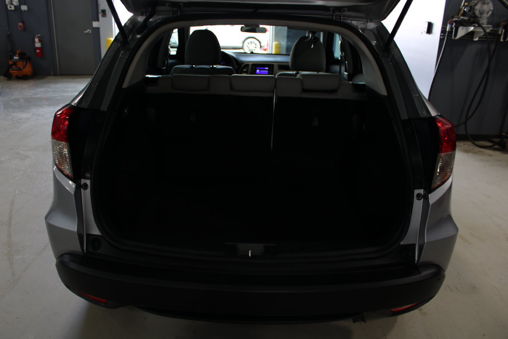 Used 2022 Honda HR-V LX image 18
