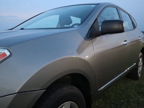 Used 2013 Nissan Rogue S AWD/4WD image 18
