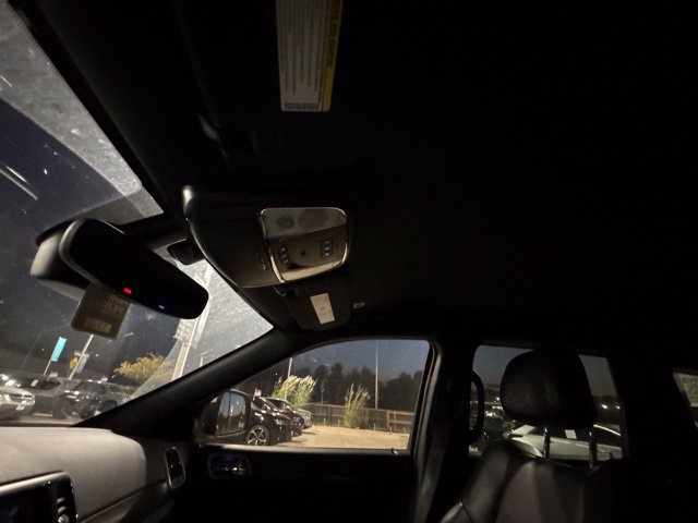 Used 2018 Jeep Grand Cherokee Altitude AWD/4WD image 19