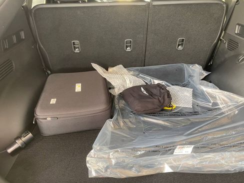 New 2026 Genesis GV60 Advance image 28