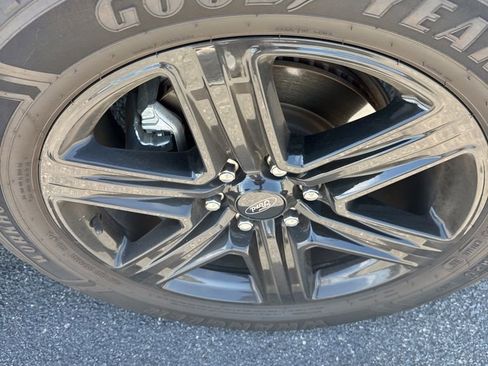 Used 2021 Ford Expedition XLT RWD image 19