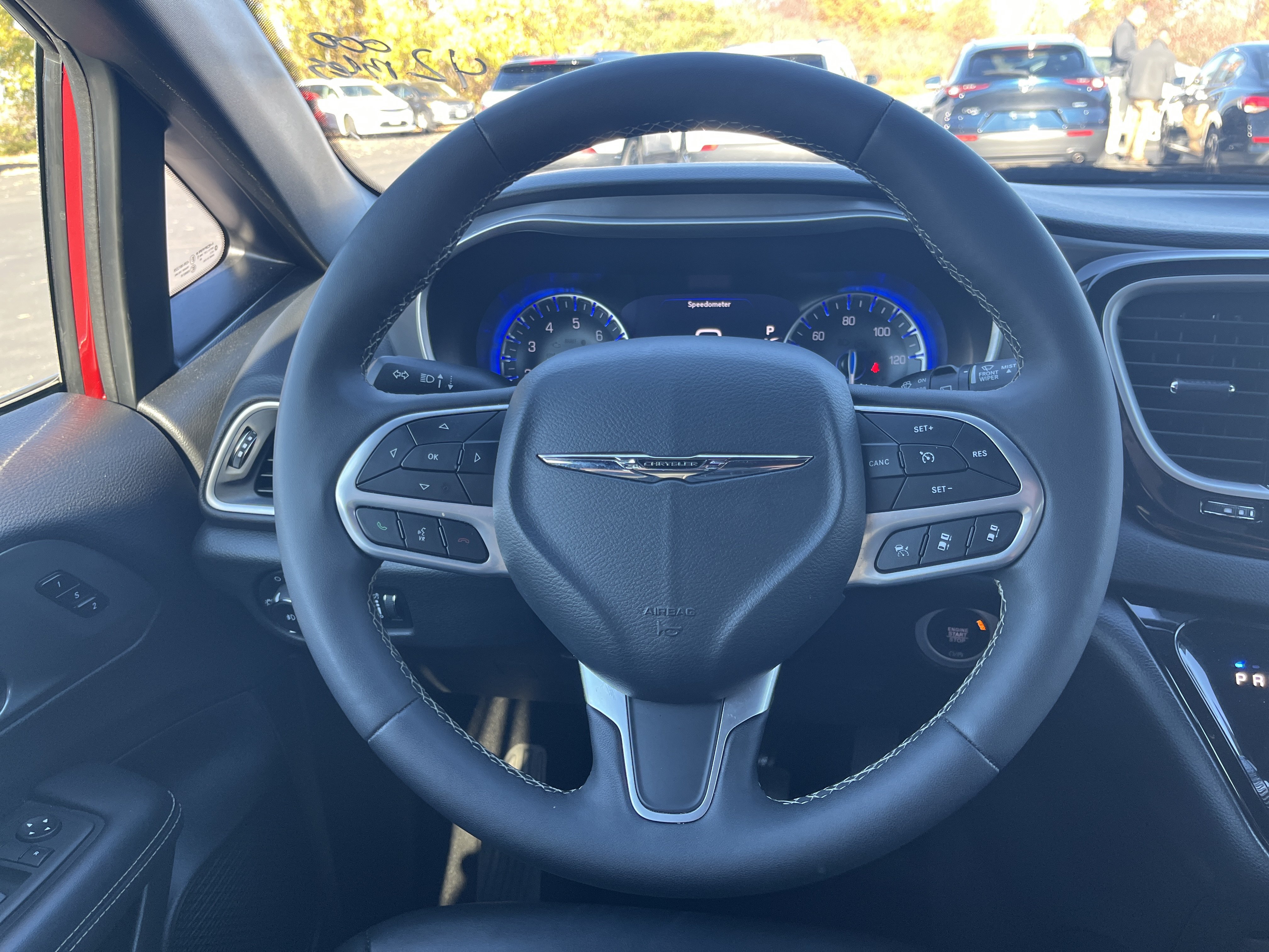 Used 2025 Chrysler Pacifica Select FWD image 25