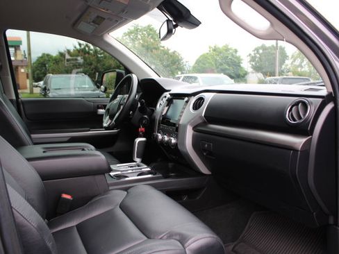 Used 2021 Toyota Tundra SR5 w/ SR5 Leather Package AWD/4WD image 21