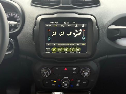 Used 2023 Jeep Renegade Trailhawk image 26