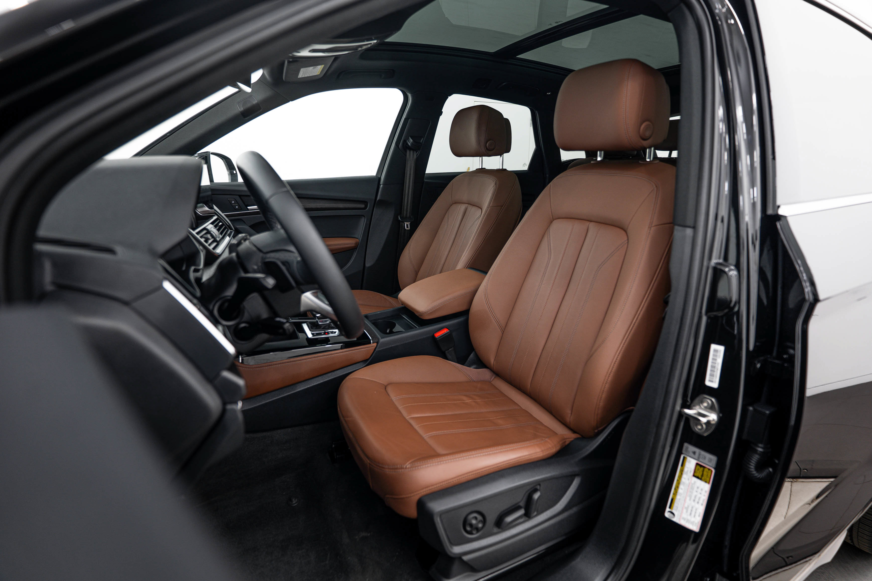 Certified 2023 Audi Q5 2.0T Premium Plus w/ Premium Plus Package AWD/4WD image 10