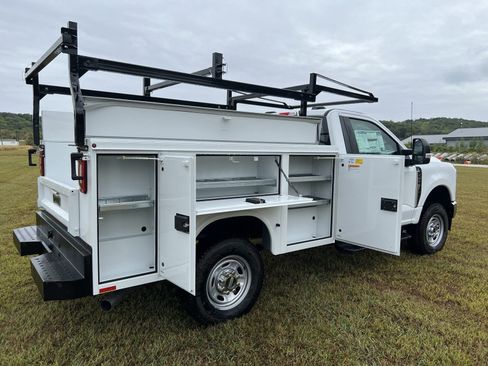 Used 2024 Ford F250 XL w/ Snow Plow Prep Package image 4