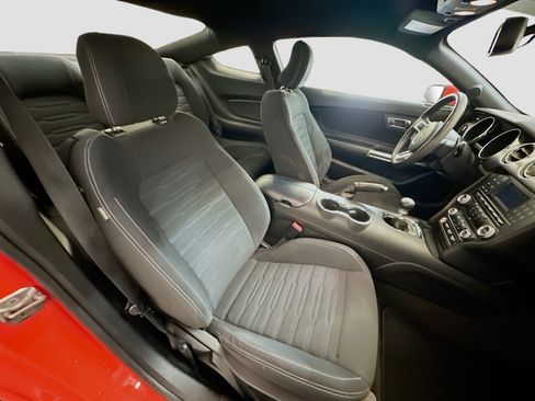 Used 2015 Ford Mustang Coupe RWD image 29