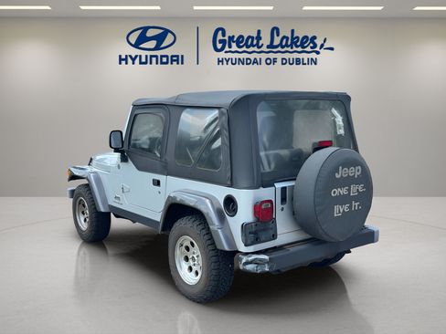 Used 2004 Jeep Wrangler X AWD/4WD image 3