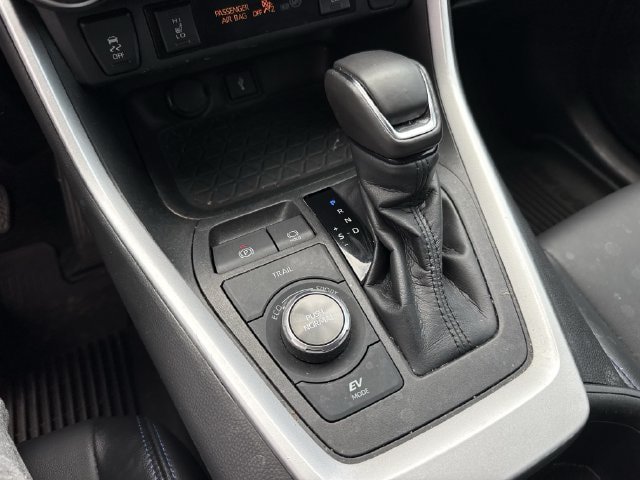 Used 2022 Toyota RAV4 XSE AWD/4WD image 21