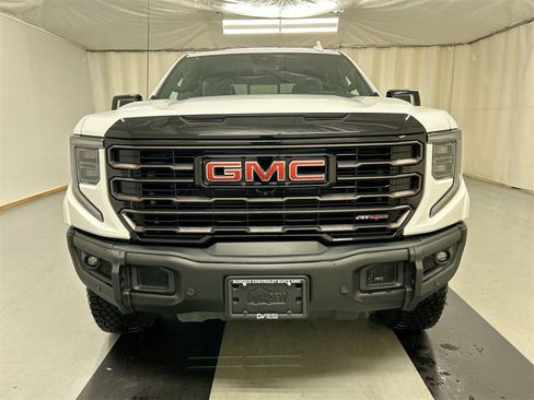 Used 2023 GMC Sierra 1500 AT4X w/ AT4X AEV Edition image 3